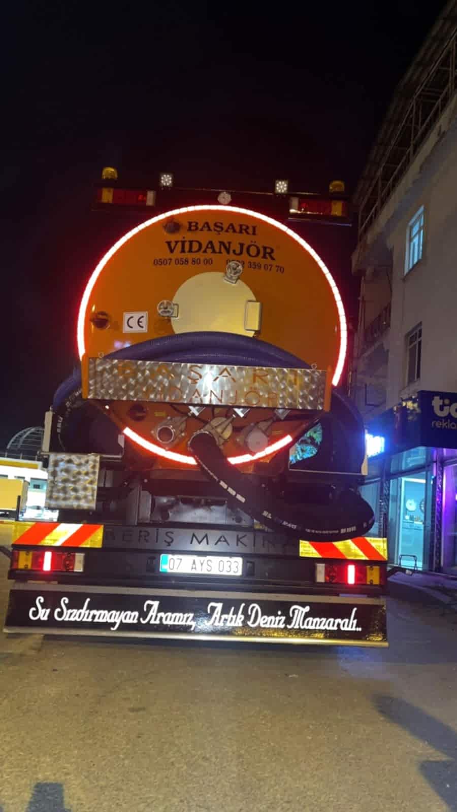 Başarı Vidanjör filo ekibi gece hizmet Manavgat
